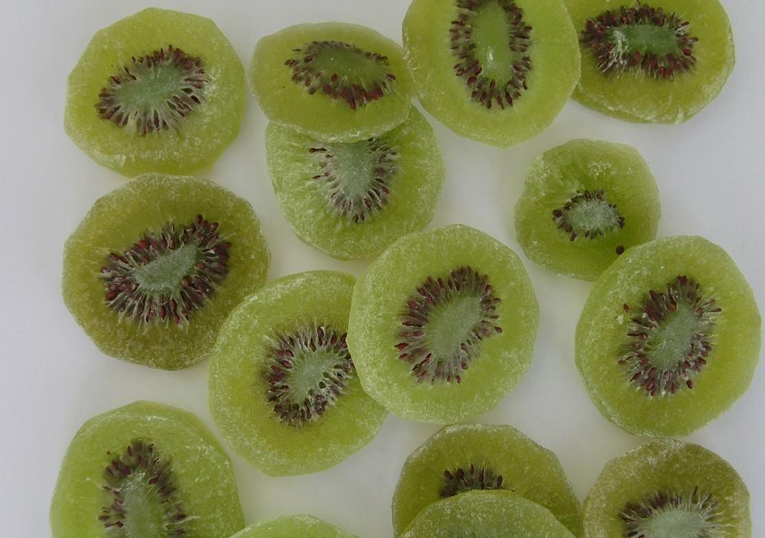 Dried kiwi slices