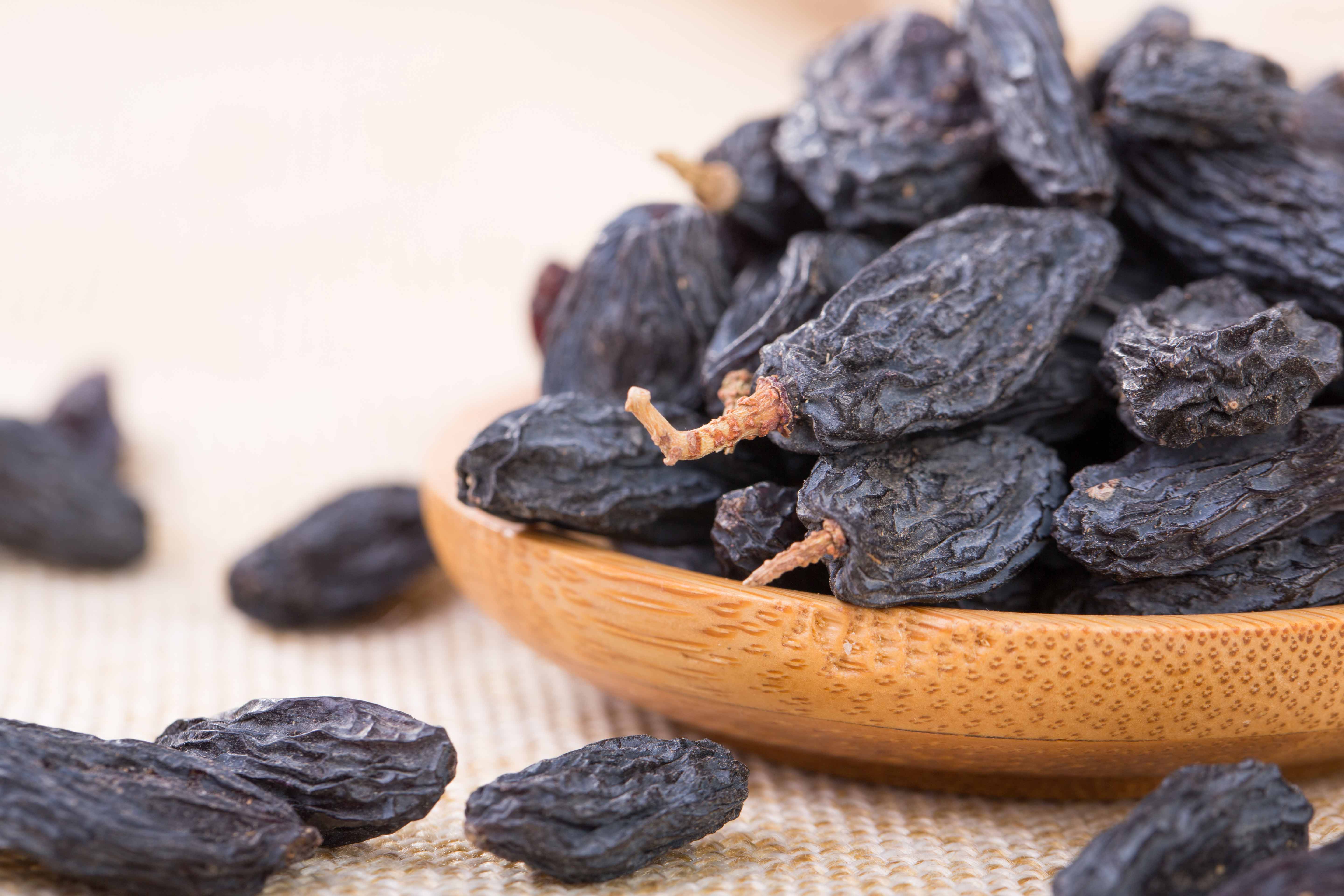Black Currant Raisins